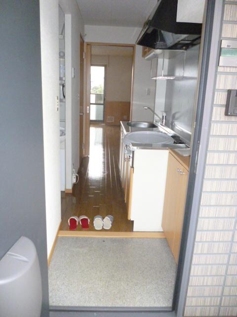 物件内観写真12　(玄関)