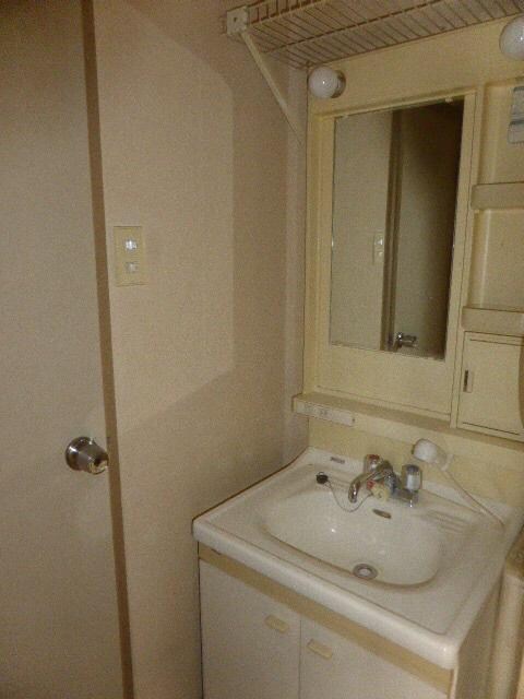 物件内観写真6　(洗面台)