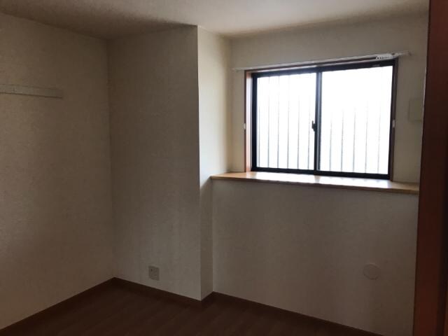 物件内観写真8　(洋室)