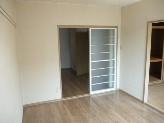 物件内観写真15　(洋室)