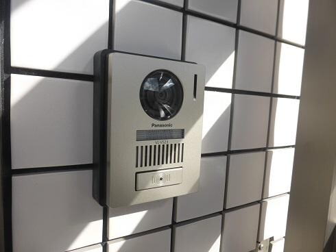 物件内観写真6　(玄関ドア)