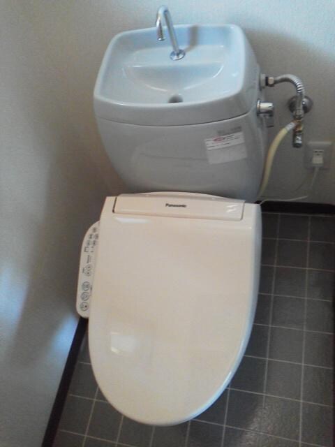 物件内観写真4　(トイレ)