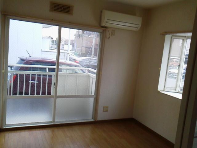 物件内観写真5　(洋室)