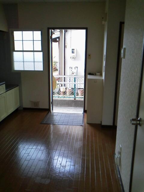 物件内観写真12　(玄関)