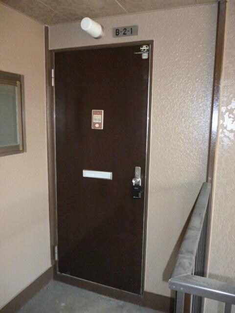 物件内観写真13　(玄関ドア)