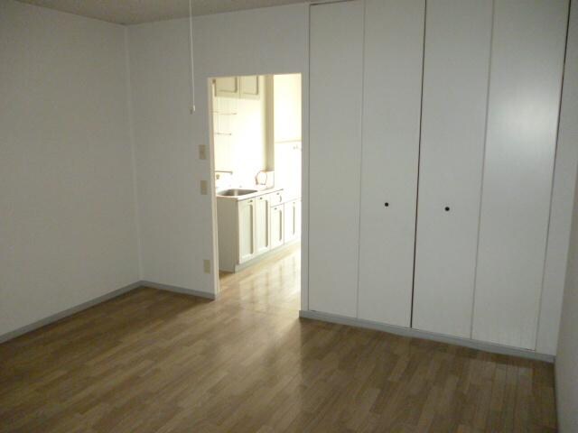 物件内観写真7　(洋室)