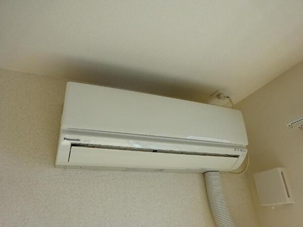 建物設備(エアコン)