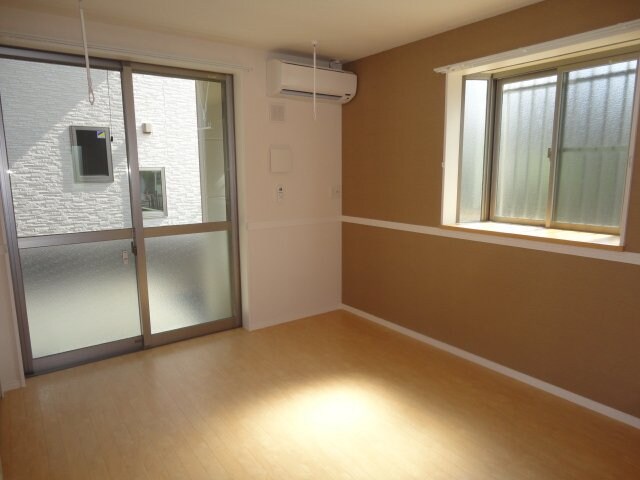 物件内観写真11　(洋室（5.9帖）)