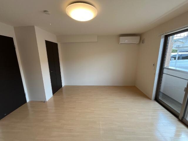 物件内観写真11　(洋室)