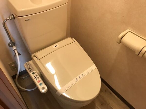トイレ(シャワー付トイレ)