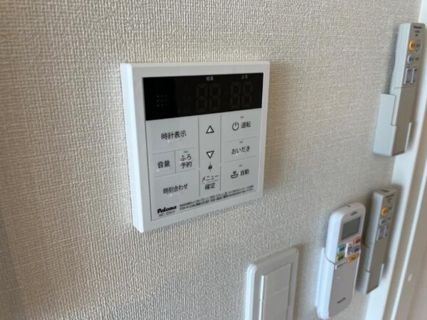 建物設備(給湯器リモコン)