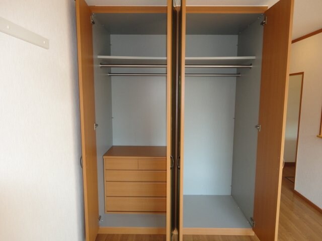 物件内観写真6　(クローゼット)