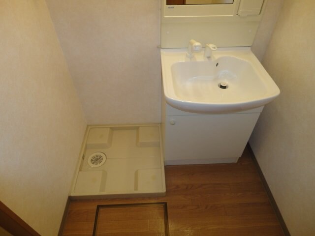 物件内観写真20　(洗濯機置場)