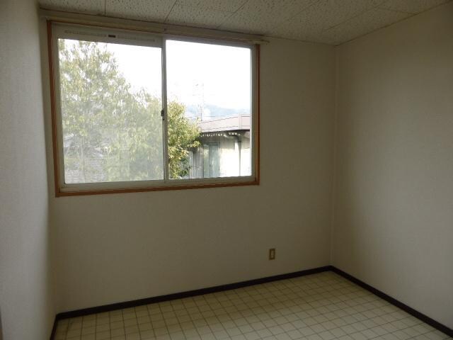 物件内観写真2　(洋室)