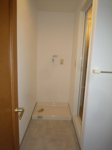 物件内観写真17　(洗濯機置き場)