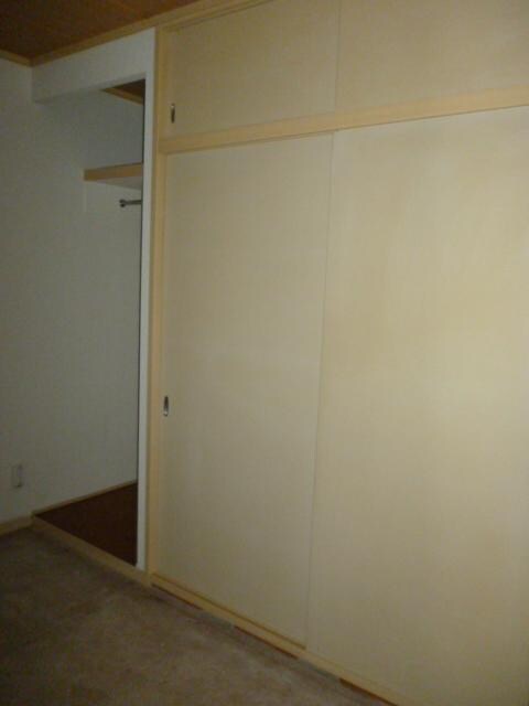 物件内観写真2　(洋室)