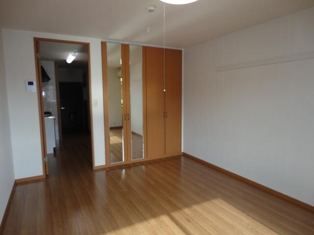 物件内観写真10　(洋室（9.1帖）)