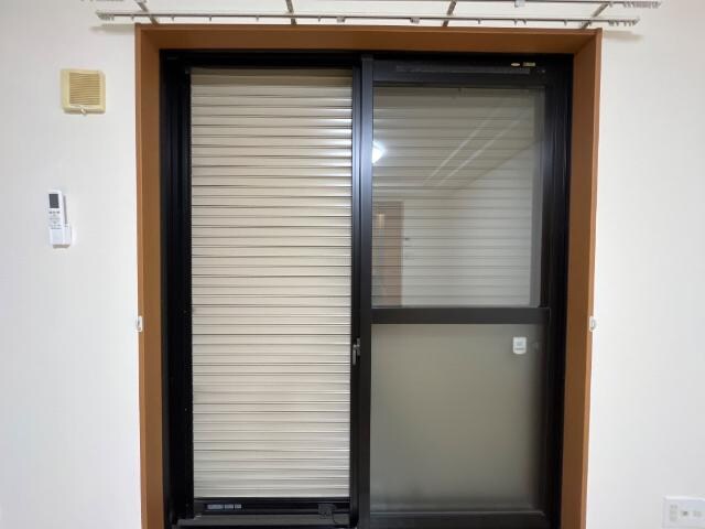 物件内観写真23　(シャッター)