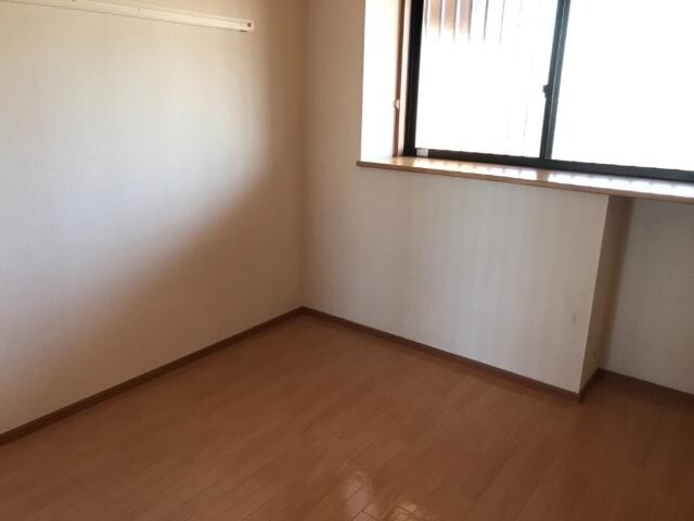 物件内観写真12　(洋室)