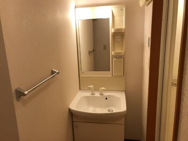 物件内観写真14　(洗髪洗面化粧台)
