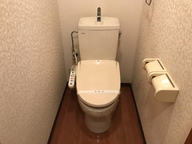 物件内観写真16　(シャワー付トイレ)