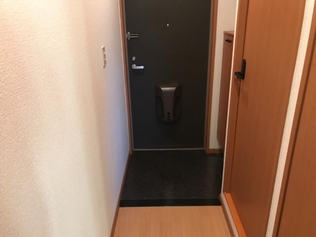 物件内観写真17　(玄関)