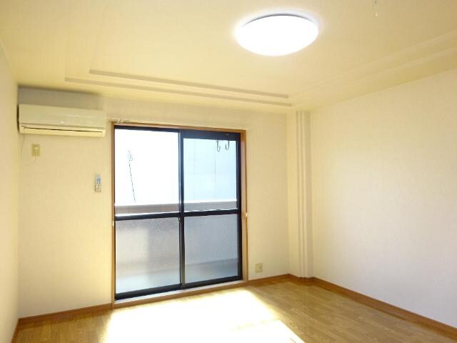 物件内観写真13　(洋室)