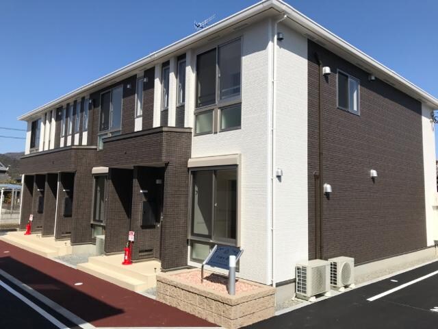 物件外観写真1　(外観写真（昼）)