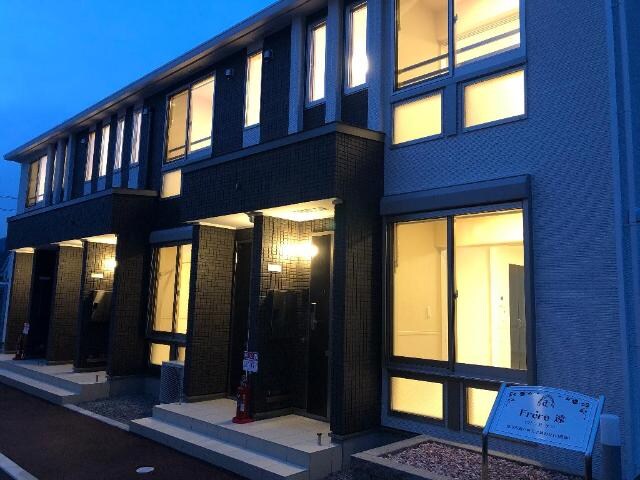 物件内観写真8　(外観写真（夜）)