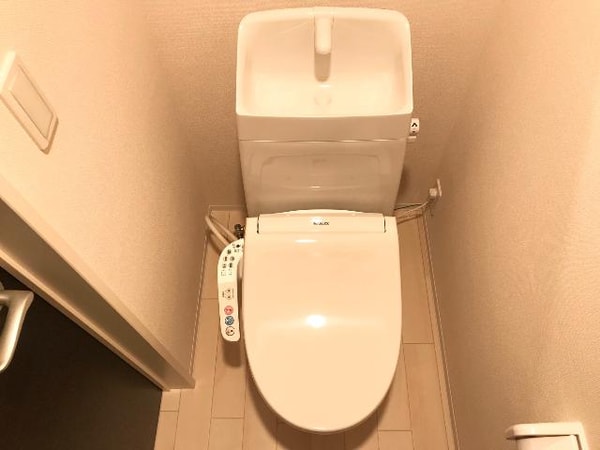 トイレ(シャワー付トイレ)