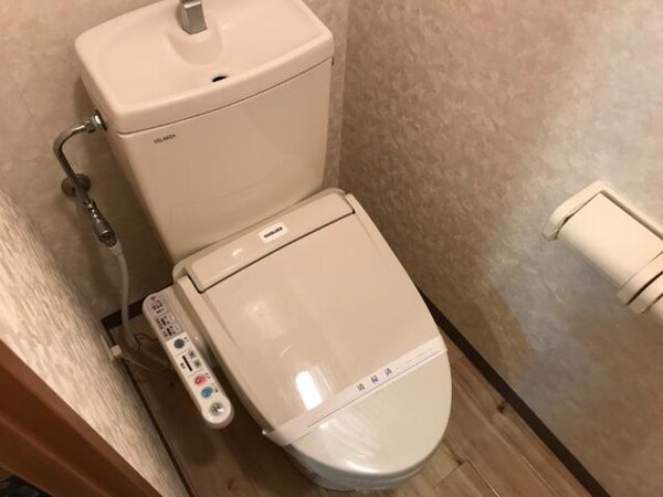 トイレ(シャワー付トイレ)