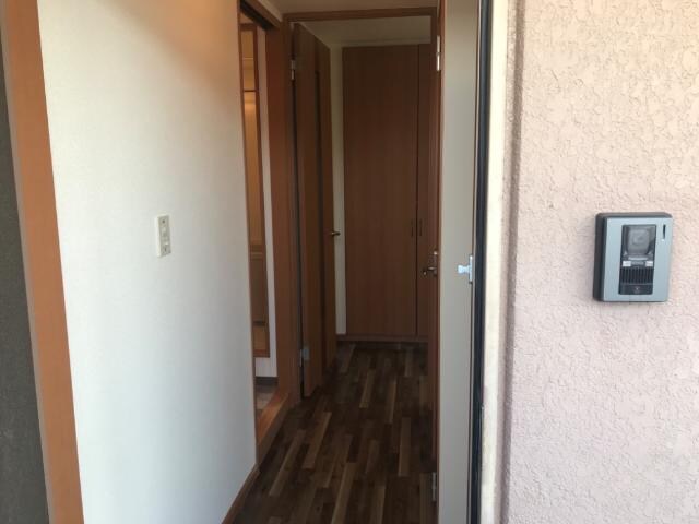 物件内観写真28　(玄関)