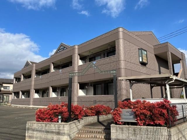 物件外観写真1　(外観写真（昼）)