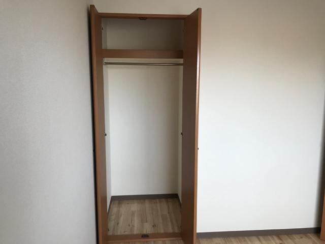 物件内観写真8　(クローゼット)