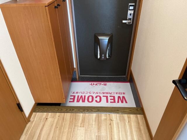 物件内観写真17　(玄関)