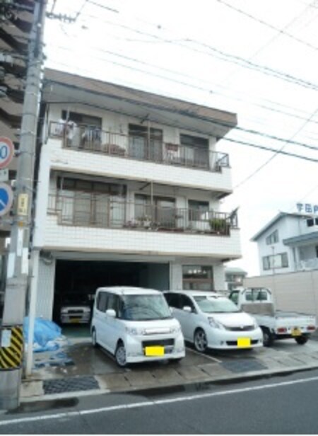 山成ビル外観写真