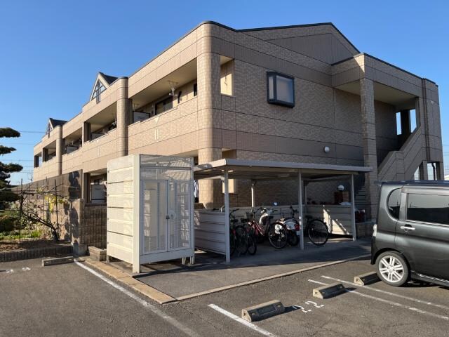 物件外観写真1　(外観写真（昼）)