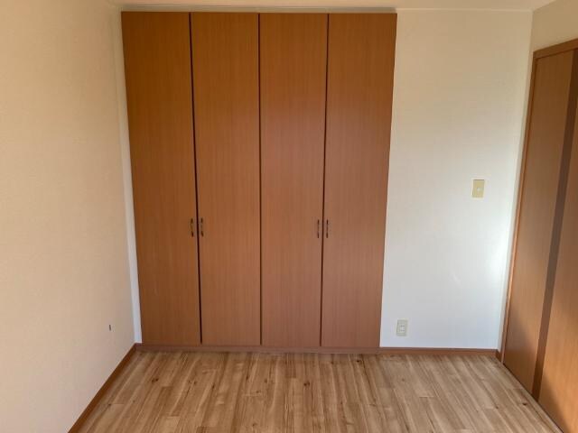 物件内観写真8　(クローゼット)