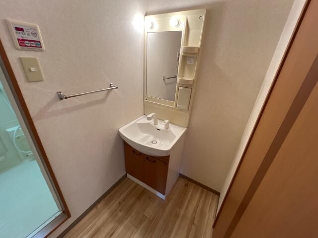 物件内観写真10　(洗面)