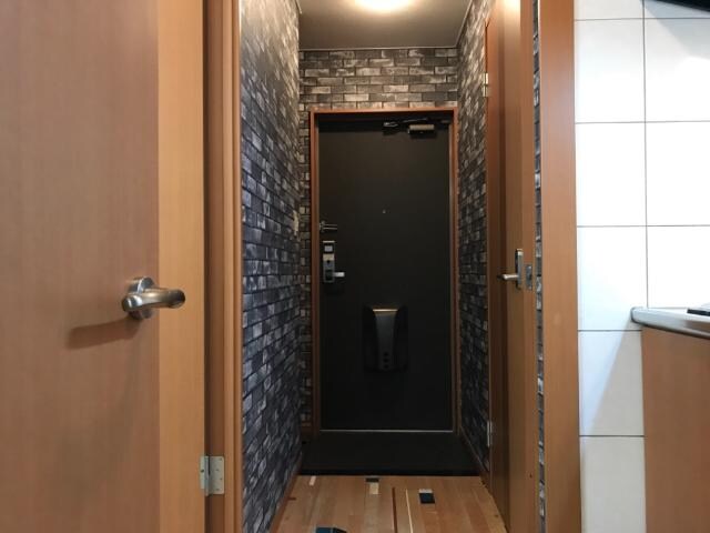 物件内観写真11　(玄関)