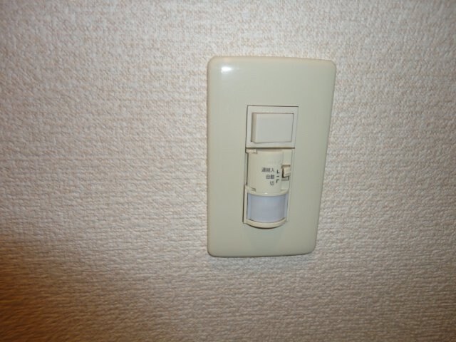 物件内観写真13　(オート照明)