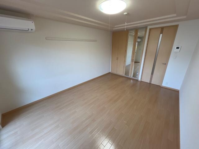 物件内観写真9　(洋室)