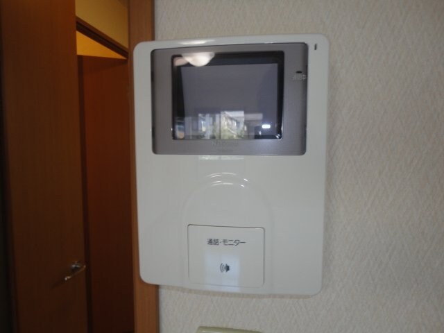 物件内観写真13　(カメラ付インターホン)
