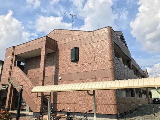 物件外観写真1　(外観写真（昼）)