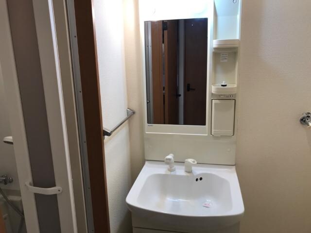 物件内観写真17　(洗髪洗面化粧台)