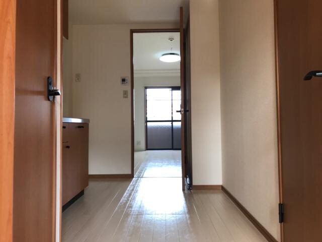 物件内観写真26　(廊下)