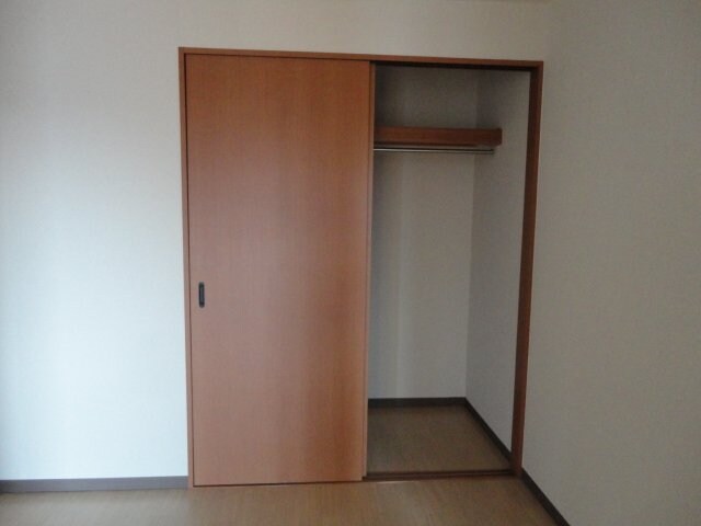 物件内観写真6　(クローゼット)