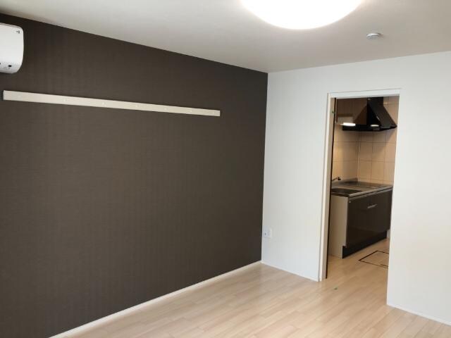 物件内観写真9　(洋室)