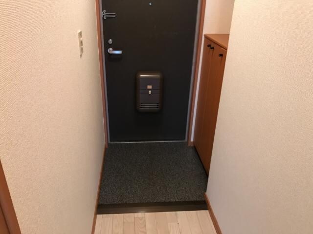 物件内観写真15　(玄関)