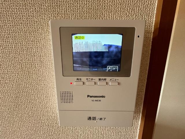 物件内観写真10　(カメラ付インターホン)